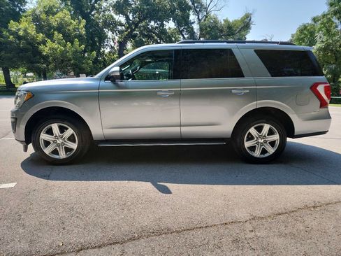 Used 2020 Ford Expedition XLT w/ Equipment Group 202A image 5