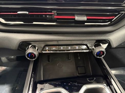 Used 2025 Chevrolet Silverado EV RST image 38