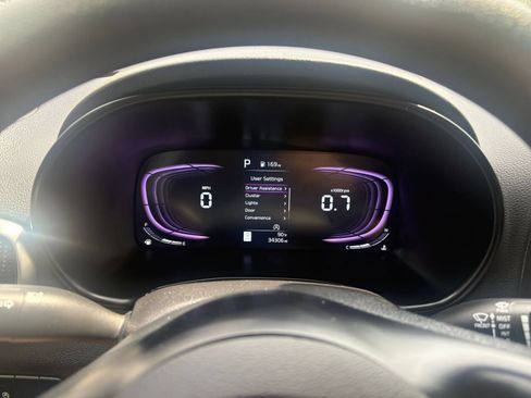 Used 2025 Kia Soul LX w/ LX Technology Package FWD image 38