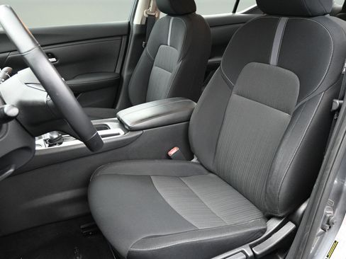 Used 2022 Nissan Sentra SV w/ Trunk Package FWD image 18