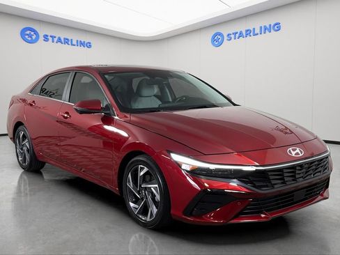 Used 2024 Hyundai Elantra Limited FWD image 14