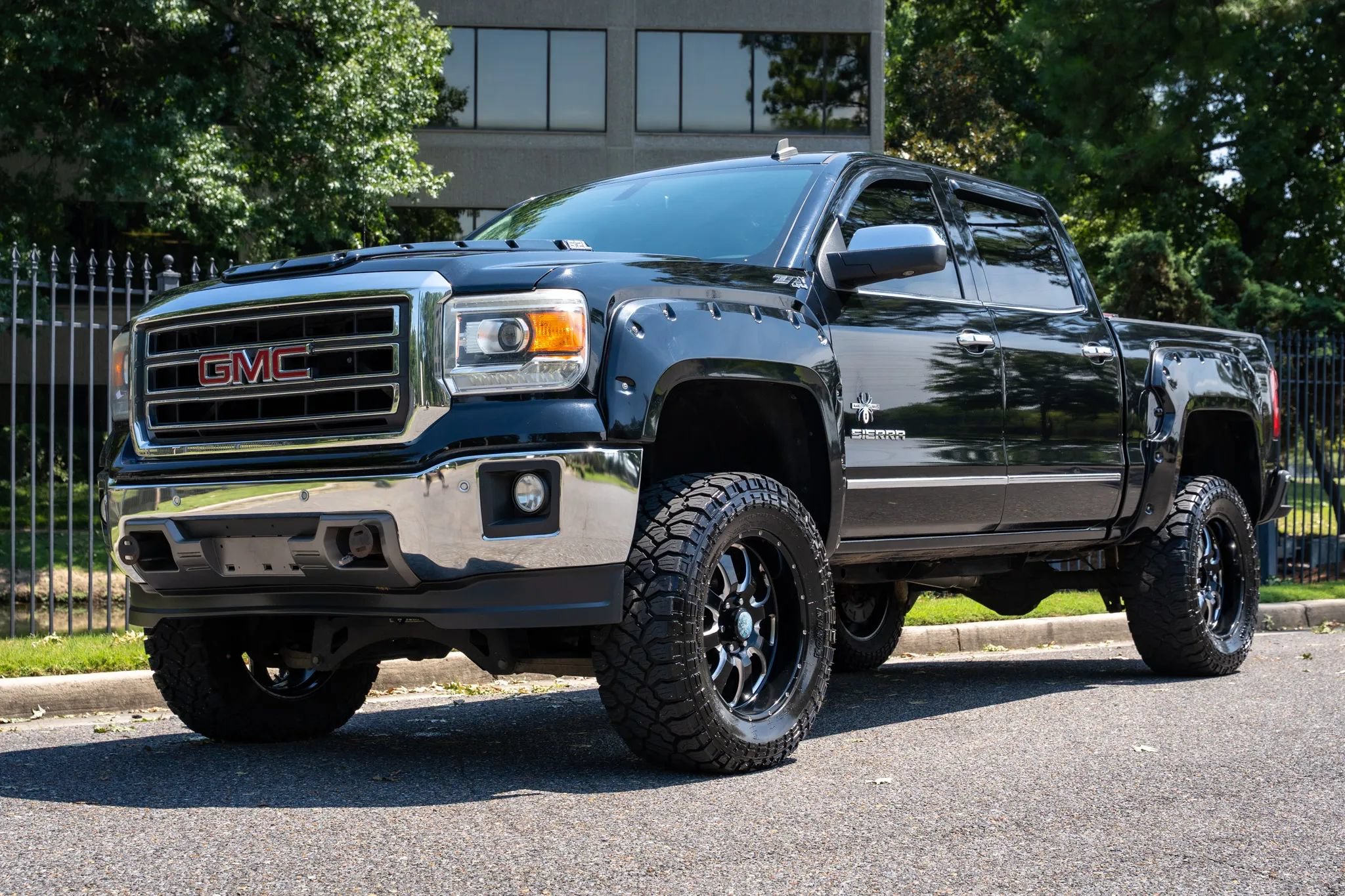 Used 2014 GMC Sierra 1500 SLT w/ SLT Preferred Package AWD/4WD image 1