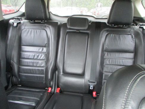 Used 2017 Ford Escape SE w/ SE Leather Comfort Package FWD image 15