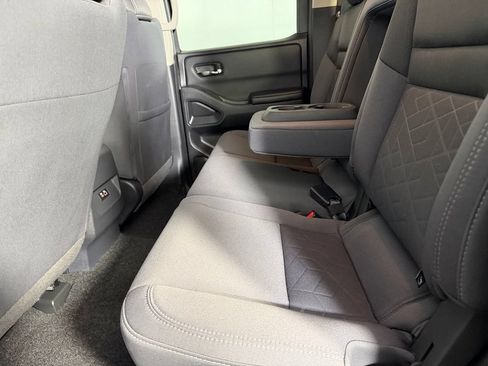 Used 2025 Nissan Frontier SV RWD image 24