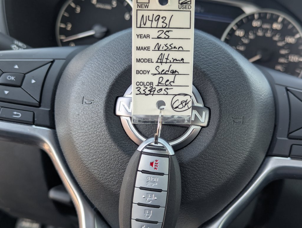 Used 2025 Nissan Altima 2.5 SV FWD image 36
