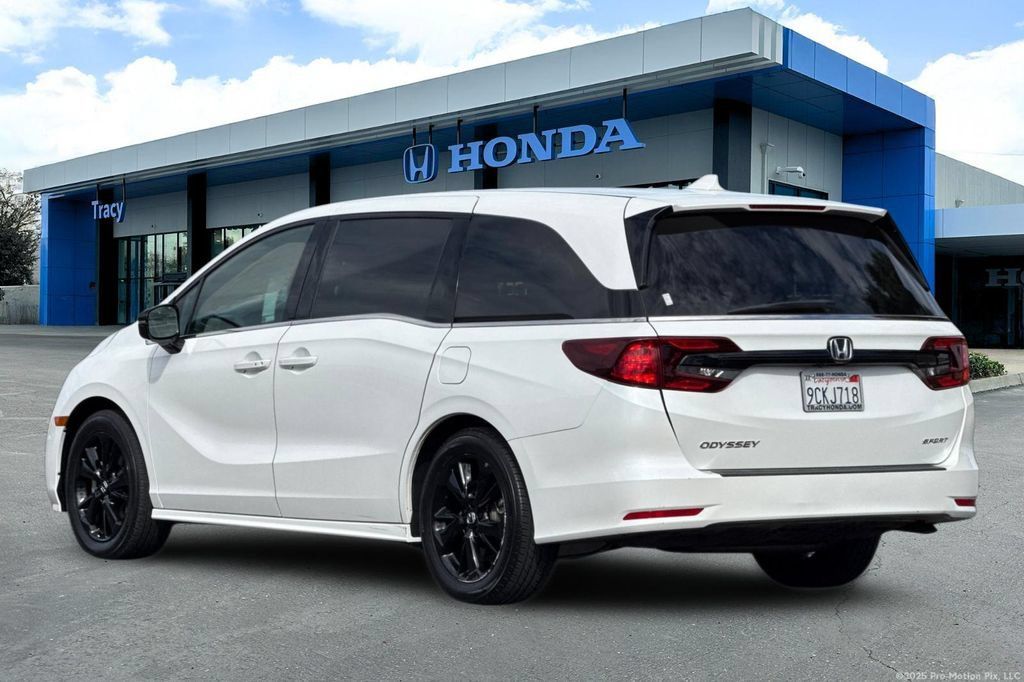 Used 2023 Honda Odyssey Sport image 10