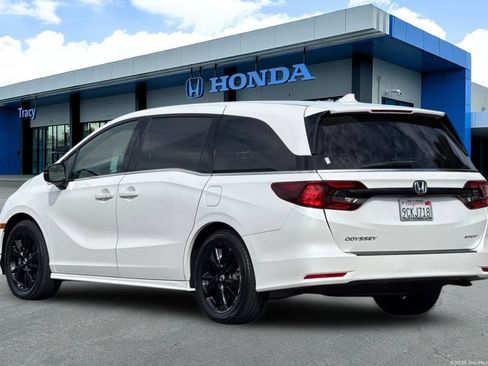 Used 2023 Honda Odyssey Sport image 10