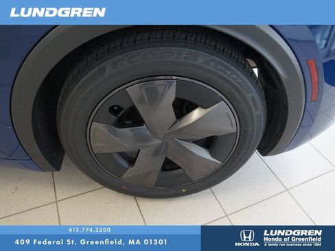 Used 2024 Toyota Prius LE FWD image 26