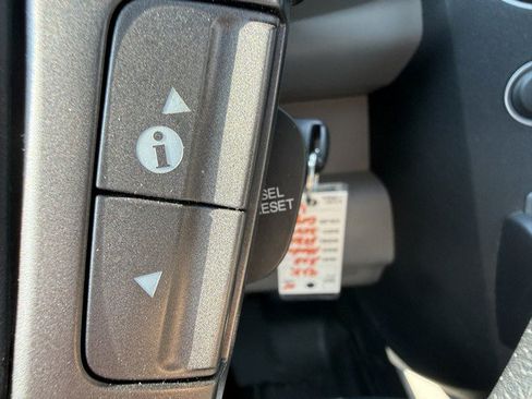 Used 2011 Honda Pilot Touring image 33