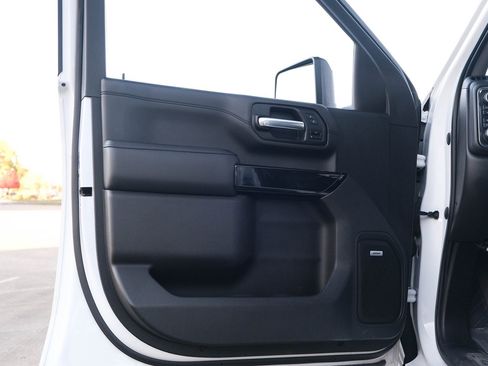 Used 2020 Chevrolet Silverado 2500 LTZ w/ LTZ Premium Package image 14