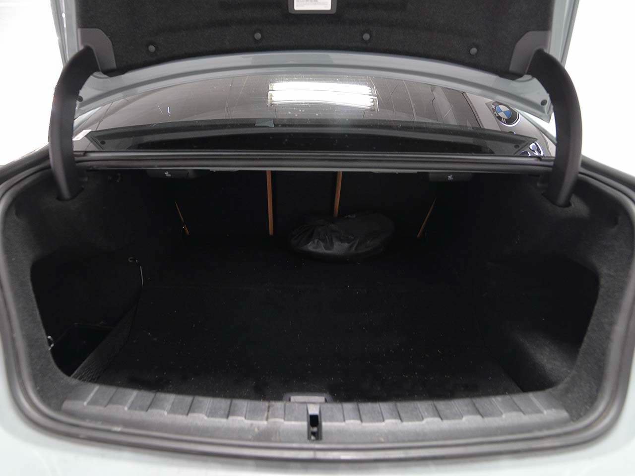 Used 2024 BMW 330e w/ M Sport Package RWD image 12