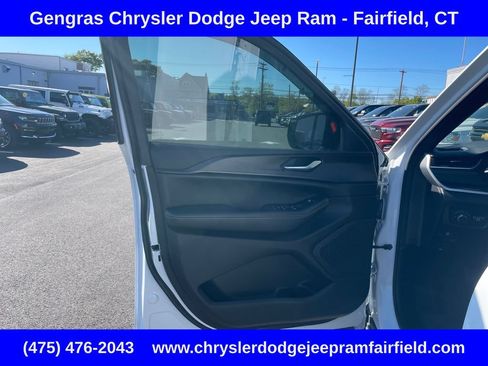 Certified 2023 Jeep Grand Cherokee Altitude AWD/4WD image 34