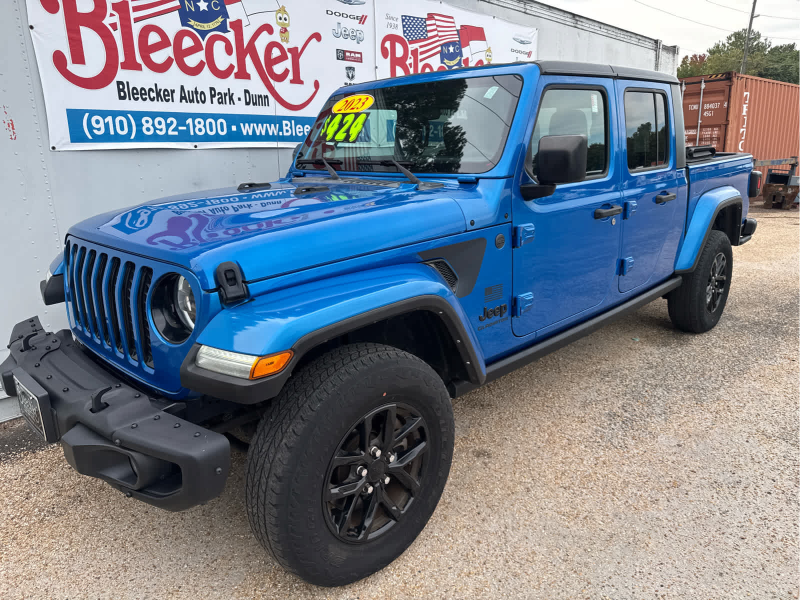 Used 2023 Jeep Gladiator Sport AWD/4WD image 6