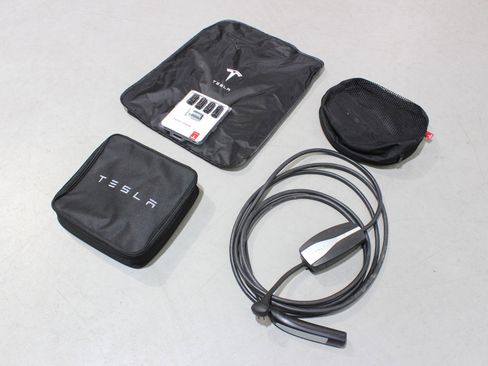 Used 2017 Tesla Model X 100D image 88