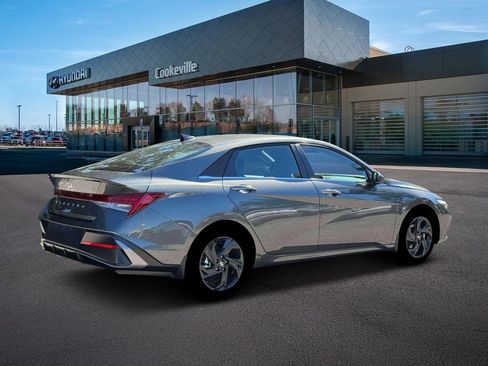 New 2026 Hyundai Elantra SEL Sport Premium FWD image 8