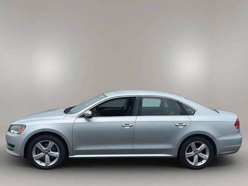 Used 2014 Volkswagen Passat 1.8T S FWD image 4