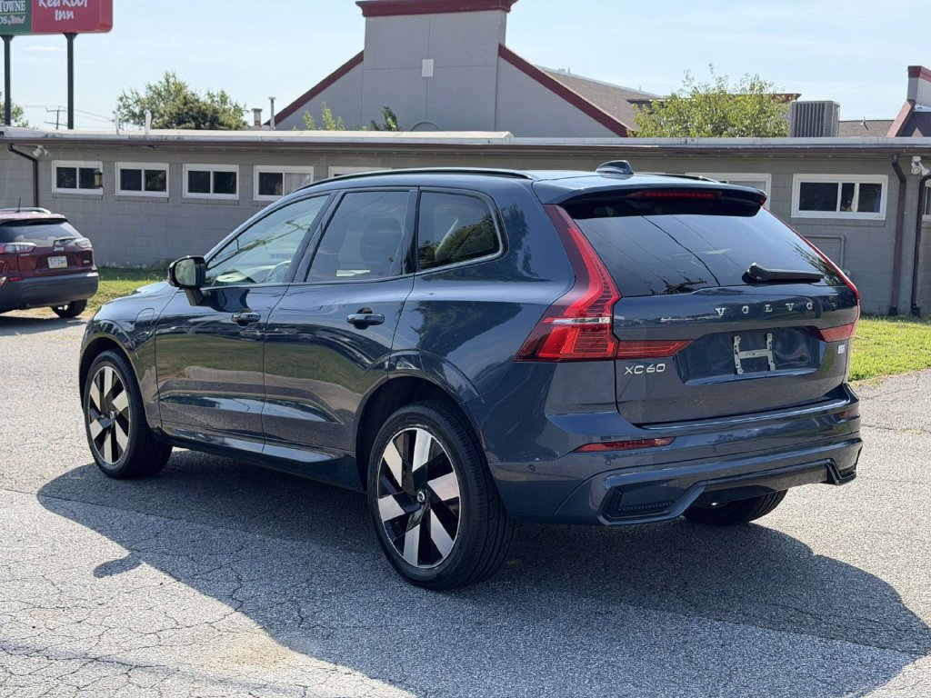 Used 2024 Volvo XC60 T8 Plus w/ Protection Package Premier AWD/4WD image 22