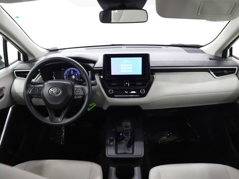 Used 2026 Toyota Corolla Cross L image 15