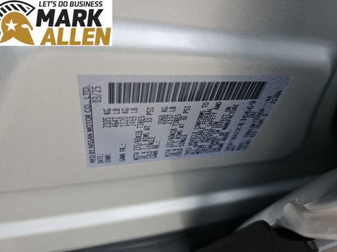 Used 2025 Nissan Rogue SV FWD image 33