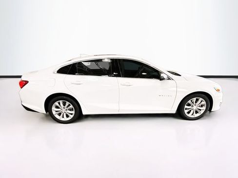 Used 2021 Chevrolet Malibu LT FWD image 5
