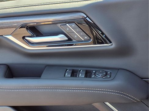 New 2026 GMC Yukon XL Elevation AWD/4WD image 14