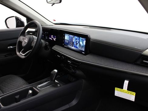 New 2026 Nissan Kicks SV w/ SV Premium Package FWD image 22