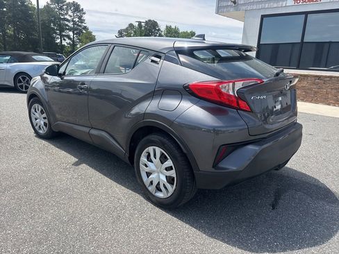 Used 2021 Toyota C-HR LE FWD image 6