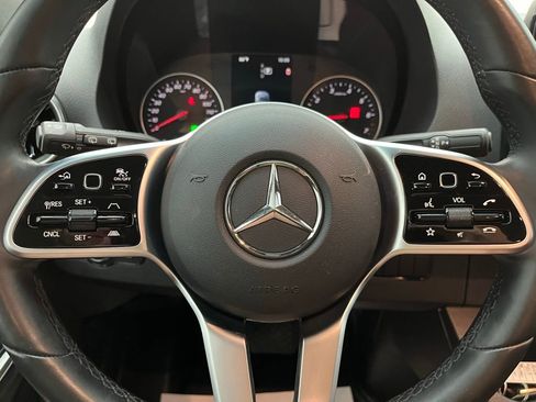 Used 2019 Mercedes-Benz Sprinter 2500 image 21