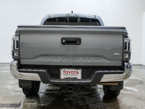 Used 2021 Toyota Tacoma TRD Off-Road image 6