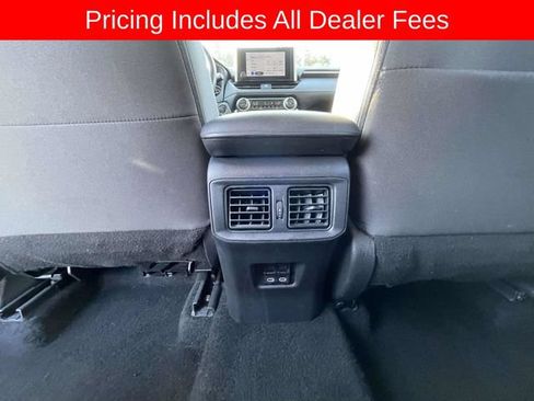 Used 2025 Toyota RAV4 XLE AWD/4WD image 15