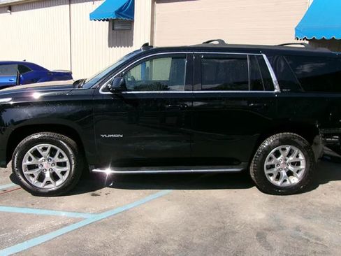 Used 2019 GMC Yukon SLT w/ Open Road Package AWD/4WD image 1