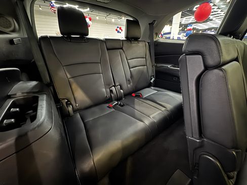 Used 2017 Honda Pilot Touring image 29