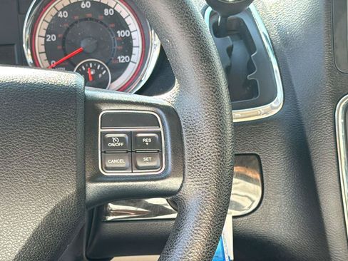 Used 2019 Dodge Grand Caravan SE FWD image 13