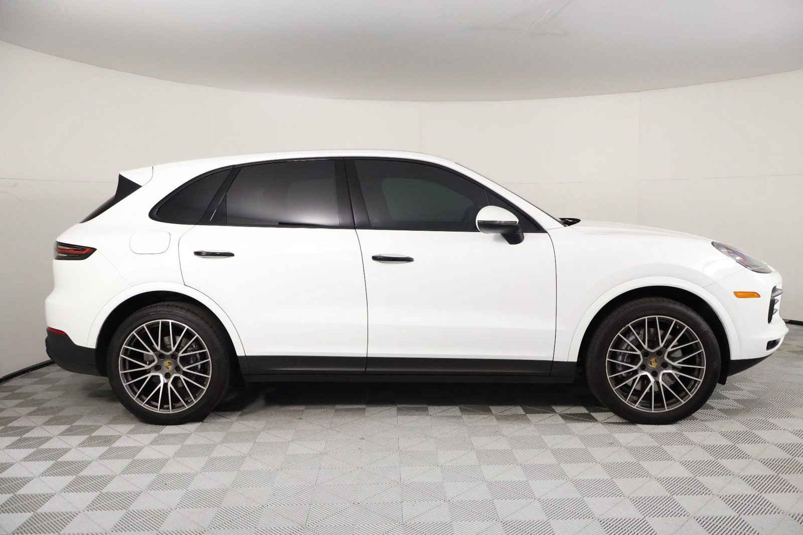 Certified 2022 Porsche Cayenne Platinum Edition AWD/4WD image 8