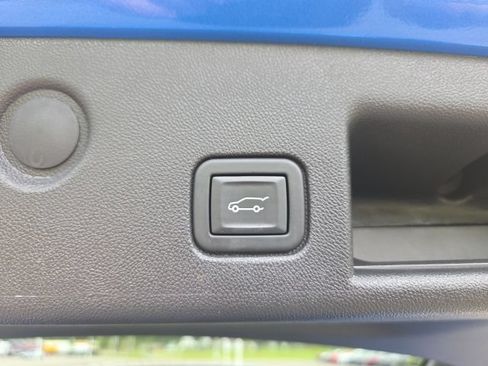 Used 2024 Chevrolet Equinox LT w/ Driver Convenience Package FWD image 14