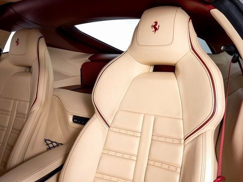 Used 2016 Ferrari F12 Berlinetta image 22