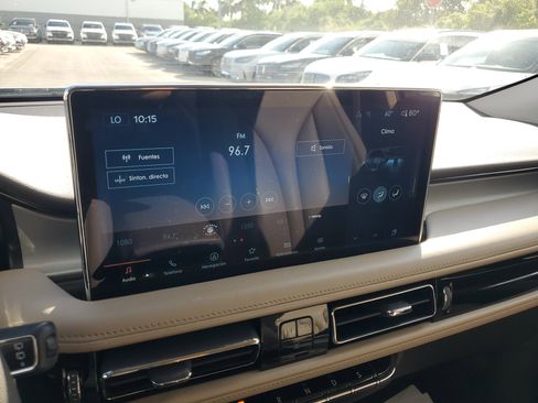 Certified 2022 Lincoln Nautilus FWD w/ Premium Package image 20