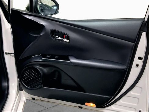 Used 2021 Toyota Prius Prime LE FWD image 23