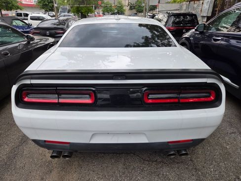 Used 2017 Dodge Challenger R/T Scat Pack RWD image 5