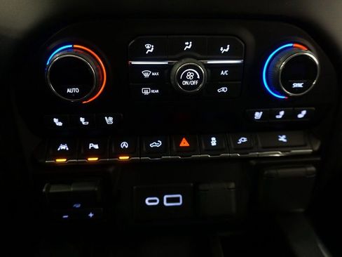 Certified 2021 Chevrolet Silverado 1500 High Country image 16