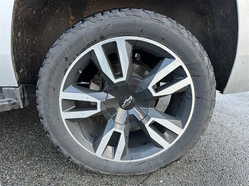 Used 2019 Chevrolet Tahoe Premier image 10