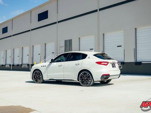 Used 2019 Maserati Levante Trofeo AWD/4WD image 50