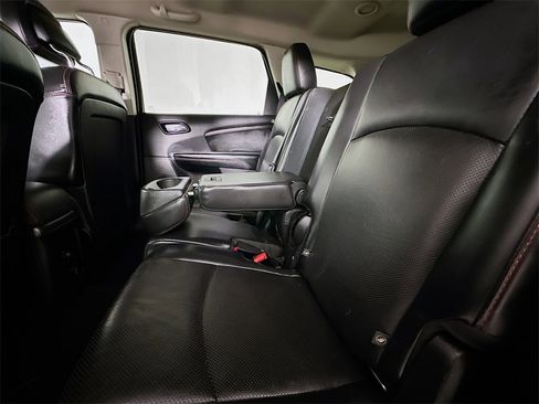 Used 2015 Dodge Journey R/T w/ Flexible Seating Group image 4