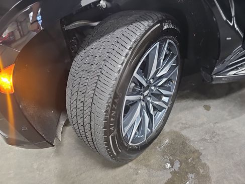 Used 2021 Cadillac Escalade ESV Premium Luxury image 35