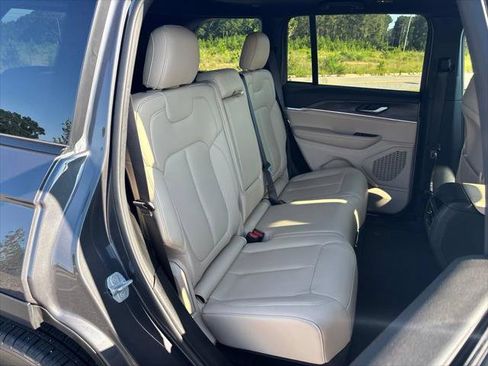 Certified 2025 Jeep Grand Cherokee Limited AWD/4WD image 45