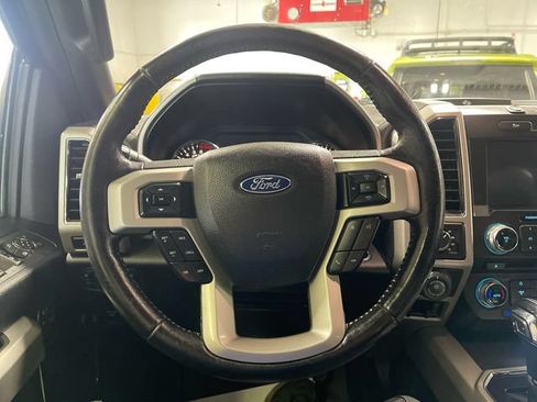 Used 2018 Ford F150 Lariat w/ Equipment Group 502A Luxury AWD/4WD image 15