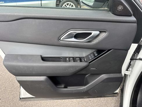 Used 2024 Land Rover Range Rover Velar S AWD/4WD image 19