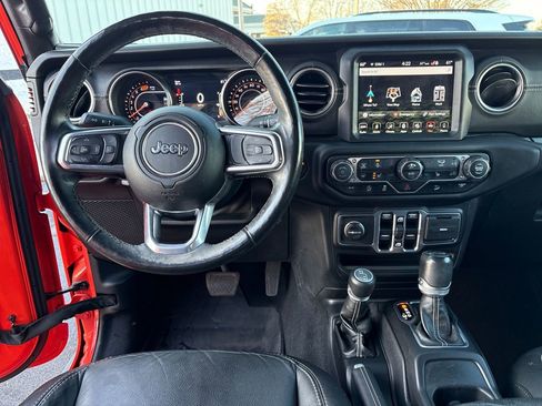 Used 2018 Jeep Wrangler Unlimited Sahara image 44