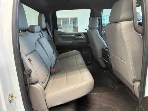 Used 2024 Chevrolet Silverado 1500 LTZ AWD/4WD image 13