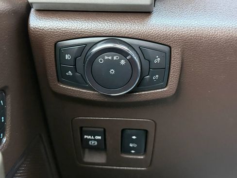 Used 2018 Ford F150 King Ranch w/ Equipment Group 601A Luxury AWD/4WD image 26